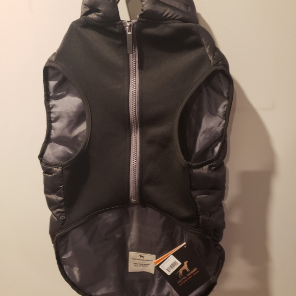 Hotel Doggy Puffer Vest - Picture 3 of 6